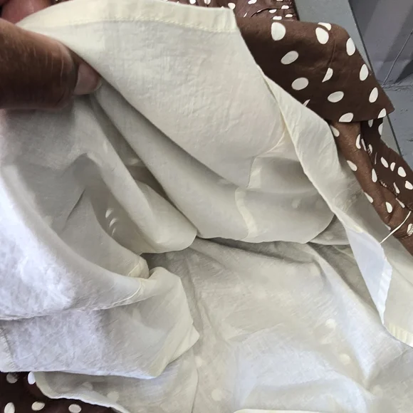 Boden Beige and Red Polka Dot Fabric (8R) - Picture 7 of 9